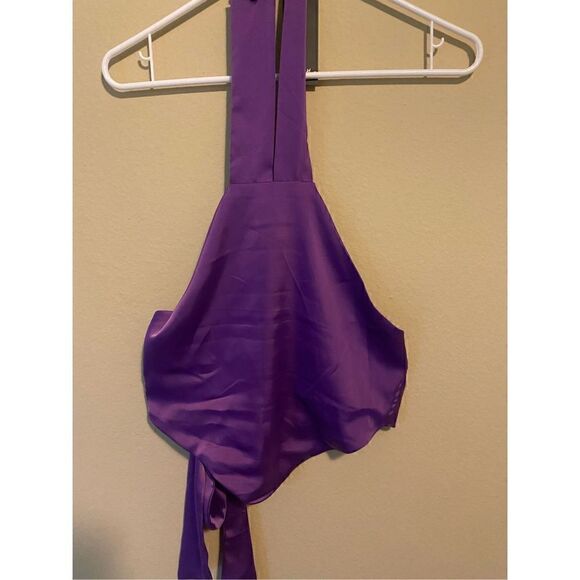 Nasty Gal satin halter crop top - Picture 5 of 8